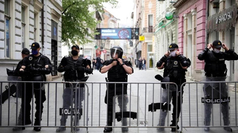 Grad pun policije, zabranjeno kretanje
