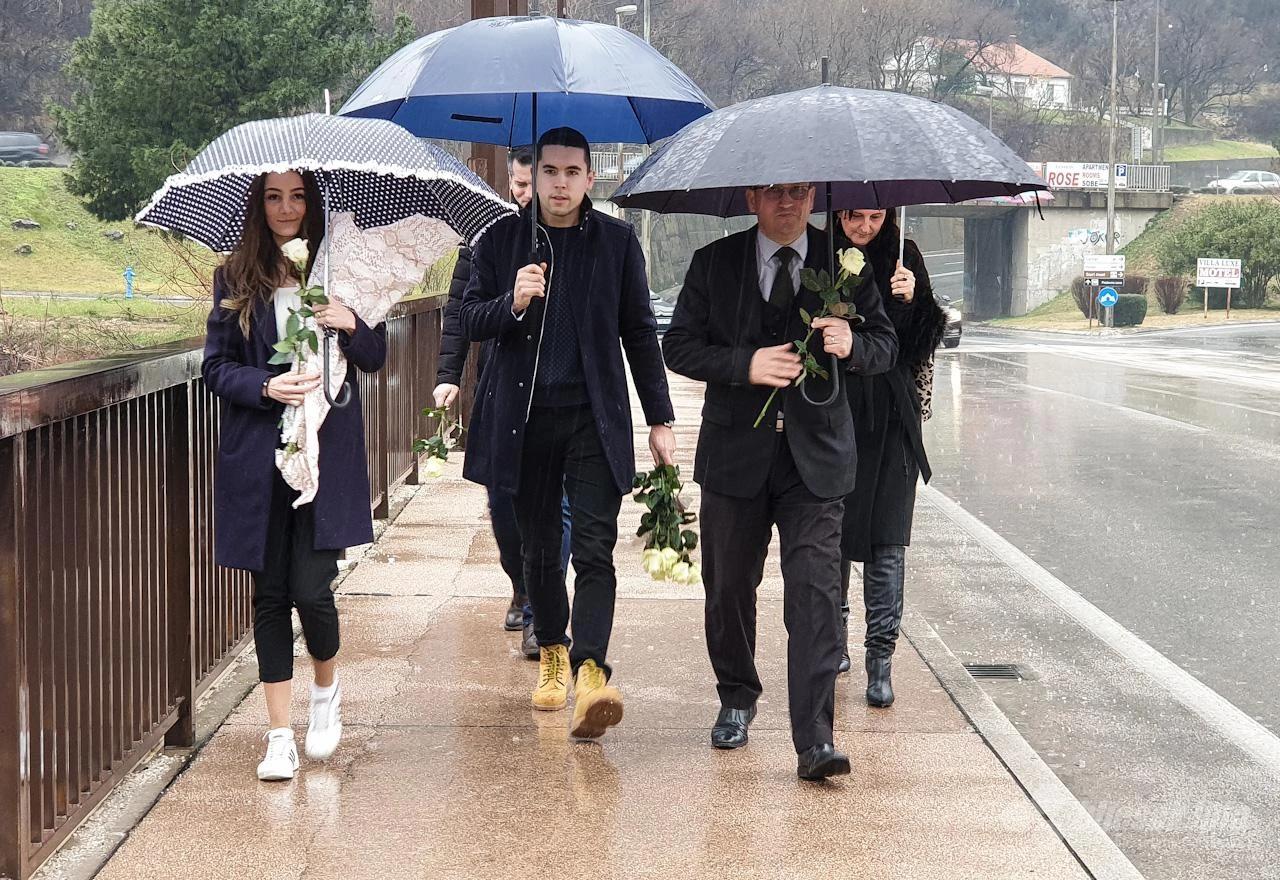 Bijele ruže za pobijene franjevce u Mostaru