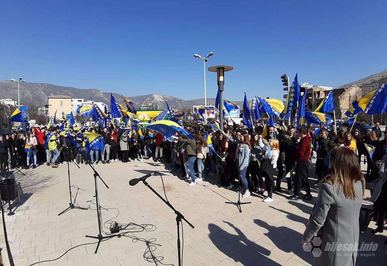 Obilježen Dan neovisnosti BiH na Španjolskom trgu