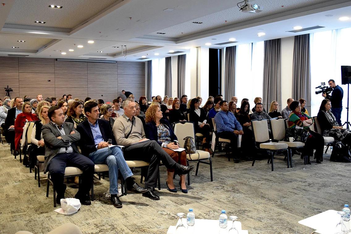 Konferencija "Dostupno i kvalitetno obrazovanje za djevojčice i dječake Rome" 