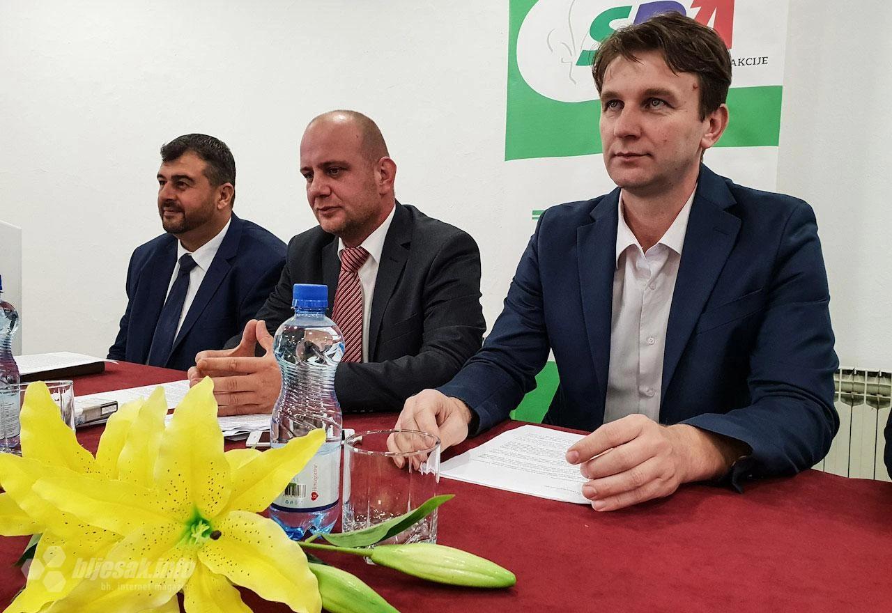 Detalj s konferencije za medije