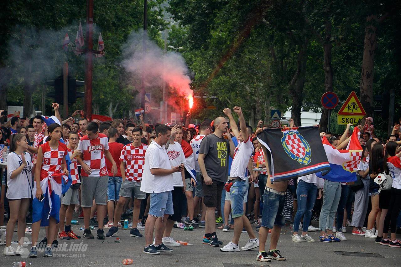 Veliki broj navijača pratio finale SP-a u Mostaru