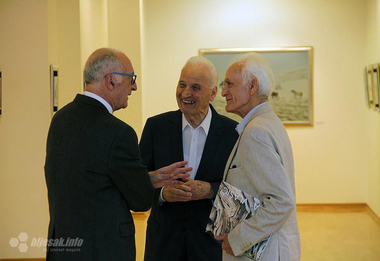 S otvaranja izložbe Ivie Vlašića u galeriji Aluminij