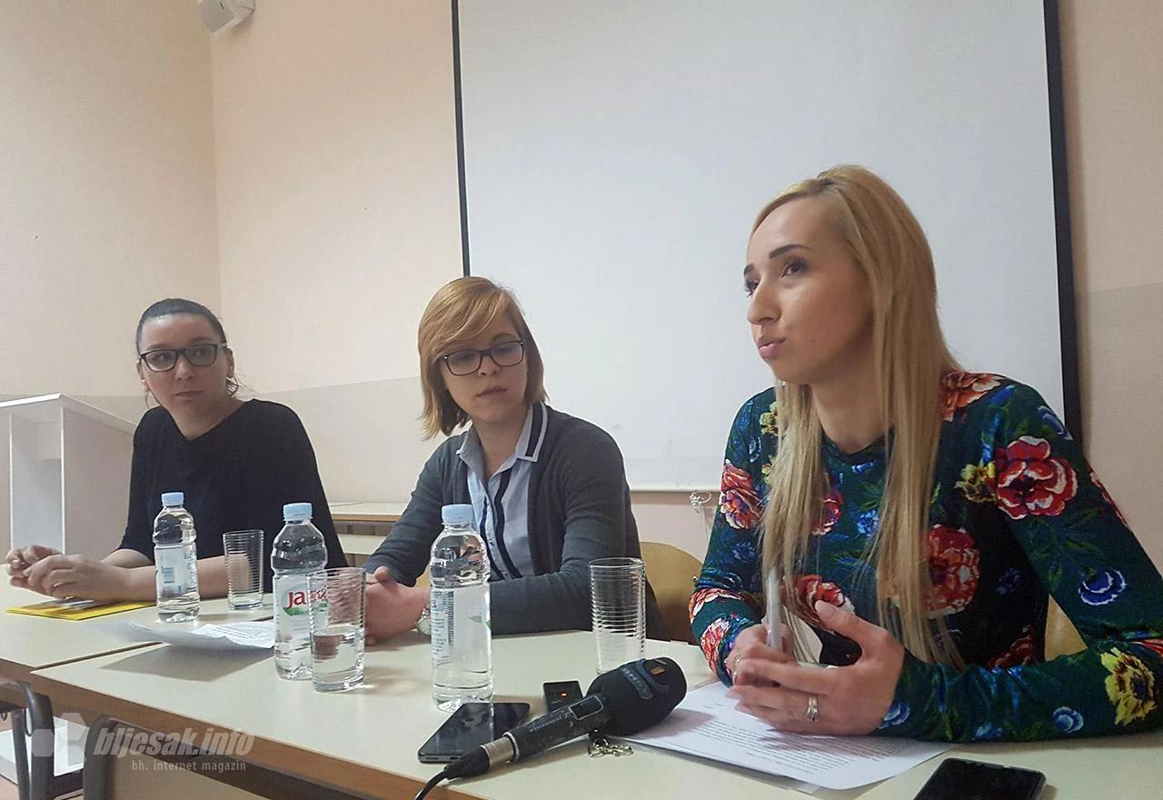 Vijeće mladih Grada Mostara, podružnica psihologa Hercegovina i Udruga "Žena BiH" održalo je javnu tribinu o temi "To možeš biti ti. To mogu biti ja. Stop nasilju! u sklopu projekta 'Jedna milijarda ustaje' 