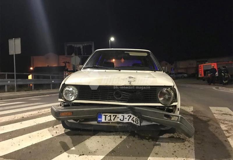 Golf II ''nasukao'' se na kružni tok u Širokom Brijegu