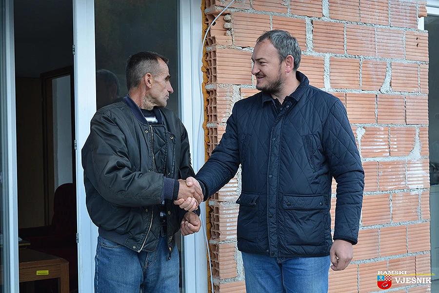 Foto: Ramski vjesnik/Blagoslov kuće obitelji Budim