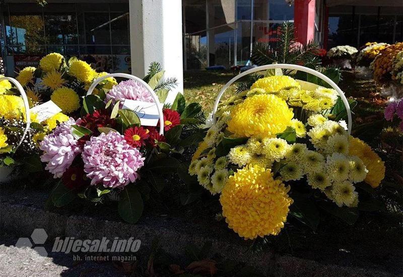 Raznolika ponuda cvijeća za Dušni dan u Čapljini