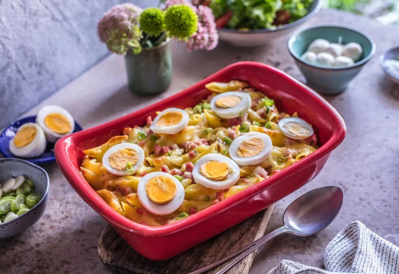 Zapečena tjestenina sa šunkom, mozzarellom i jajima