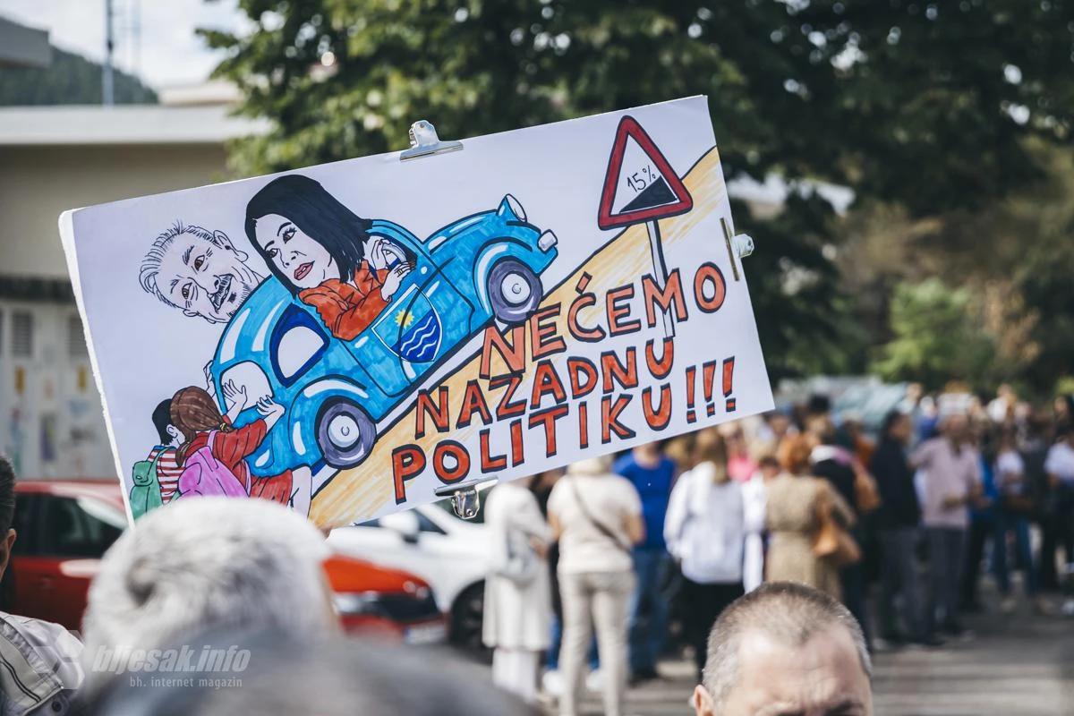 Prosvjedna šetnja prosvjetara u Mostaru