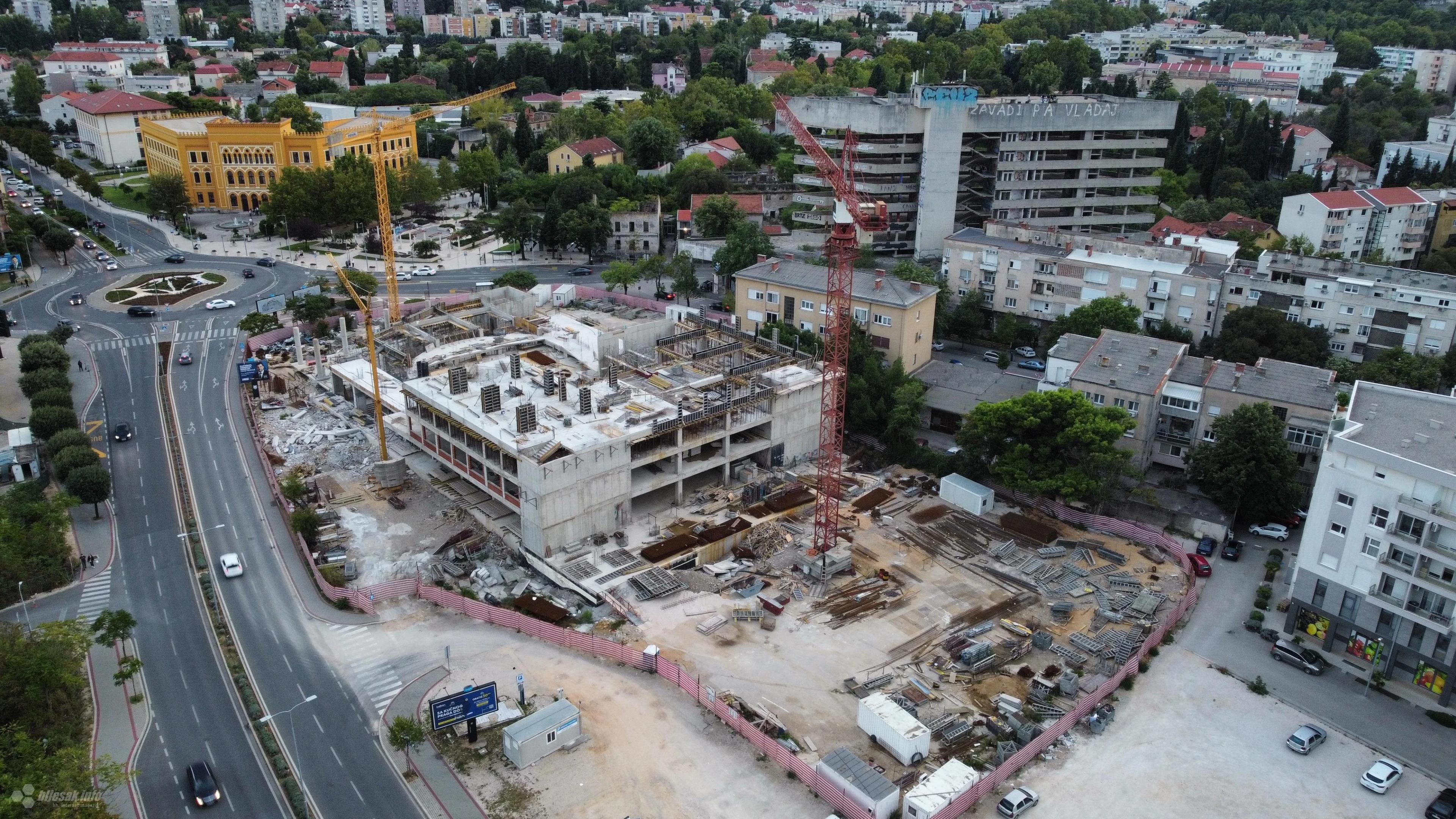 Radovi na zgradi HNK-a Mostar
