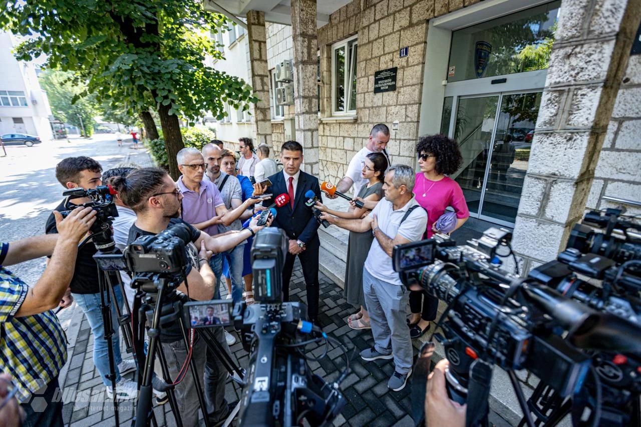 Ministar MUP-a HNŽ-a Marijo Marić daje izjavu za medije