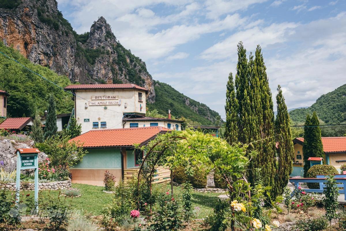 Restoran je smješten u samom središtu raja