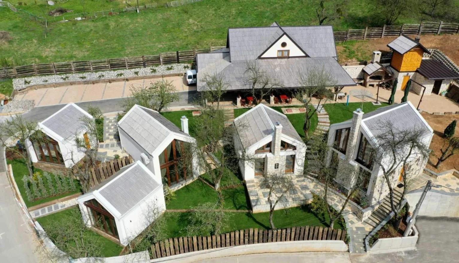 Toplik Village Resort
