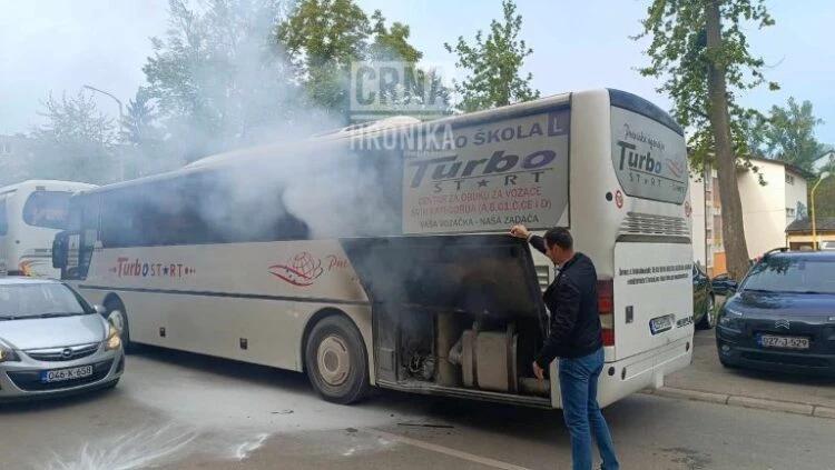 Zapalio se autobus u Tuzli