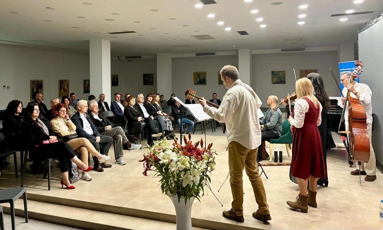 Mostarska je publika uživala u izvođenju pučke i duhovne glazbe 