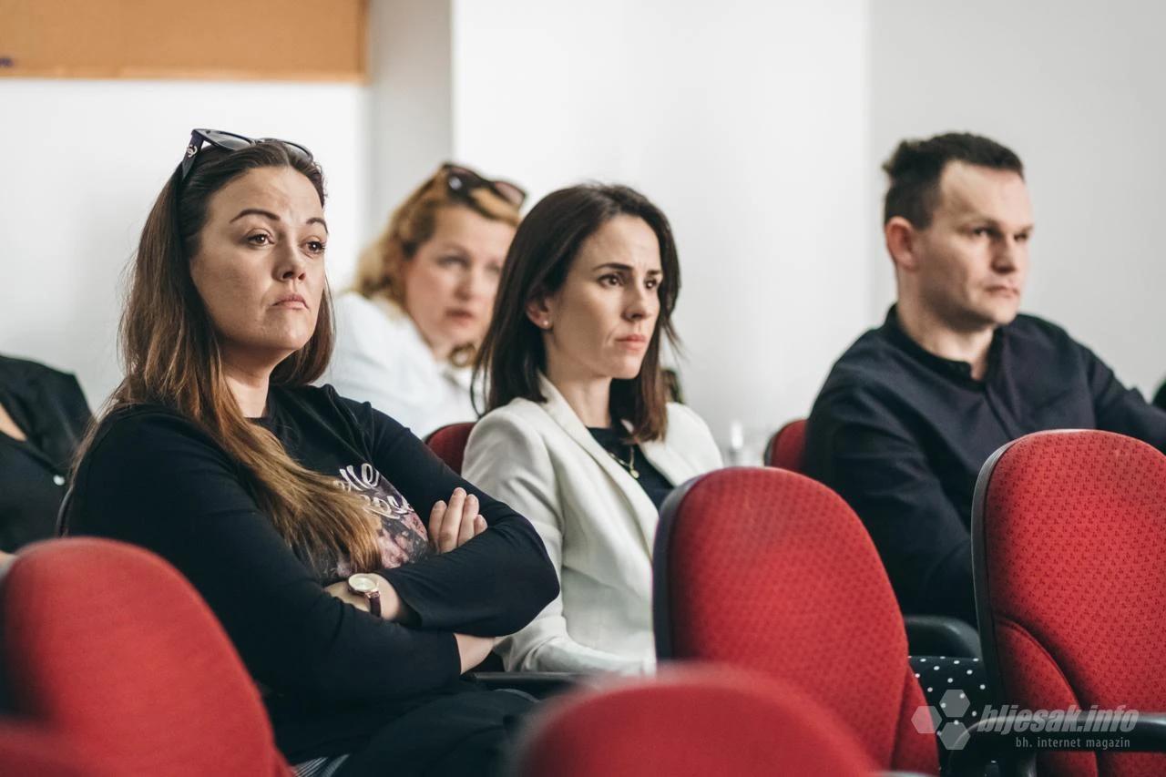 Bitno je naglasiti razlike između podvojenja i udomiteljstva...