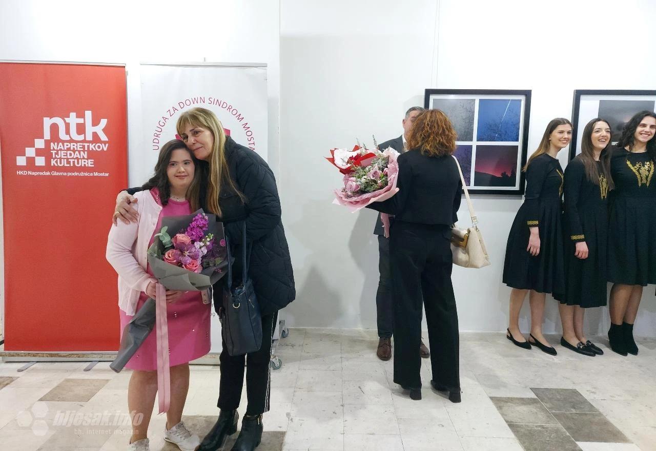 Izložba Nebo autorice Darie Delić