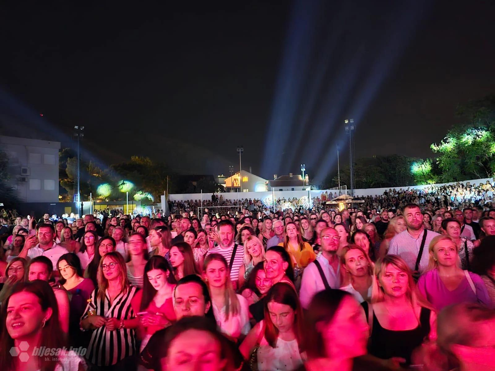Doris Dragović održala koncert u Mostaru