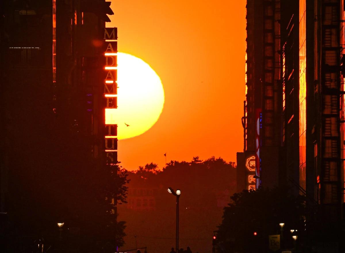 Manhattanhenge se dogaađa četiri puta godišnje
