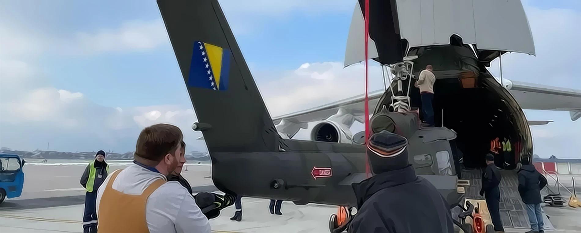 Dopremanje američkih helikoptera u BIH
