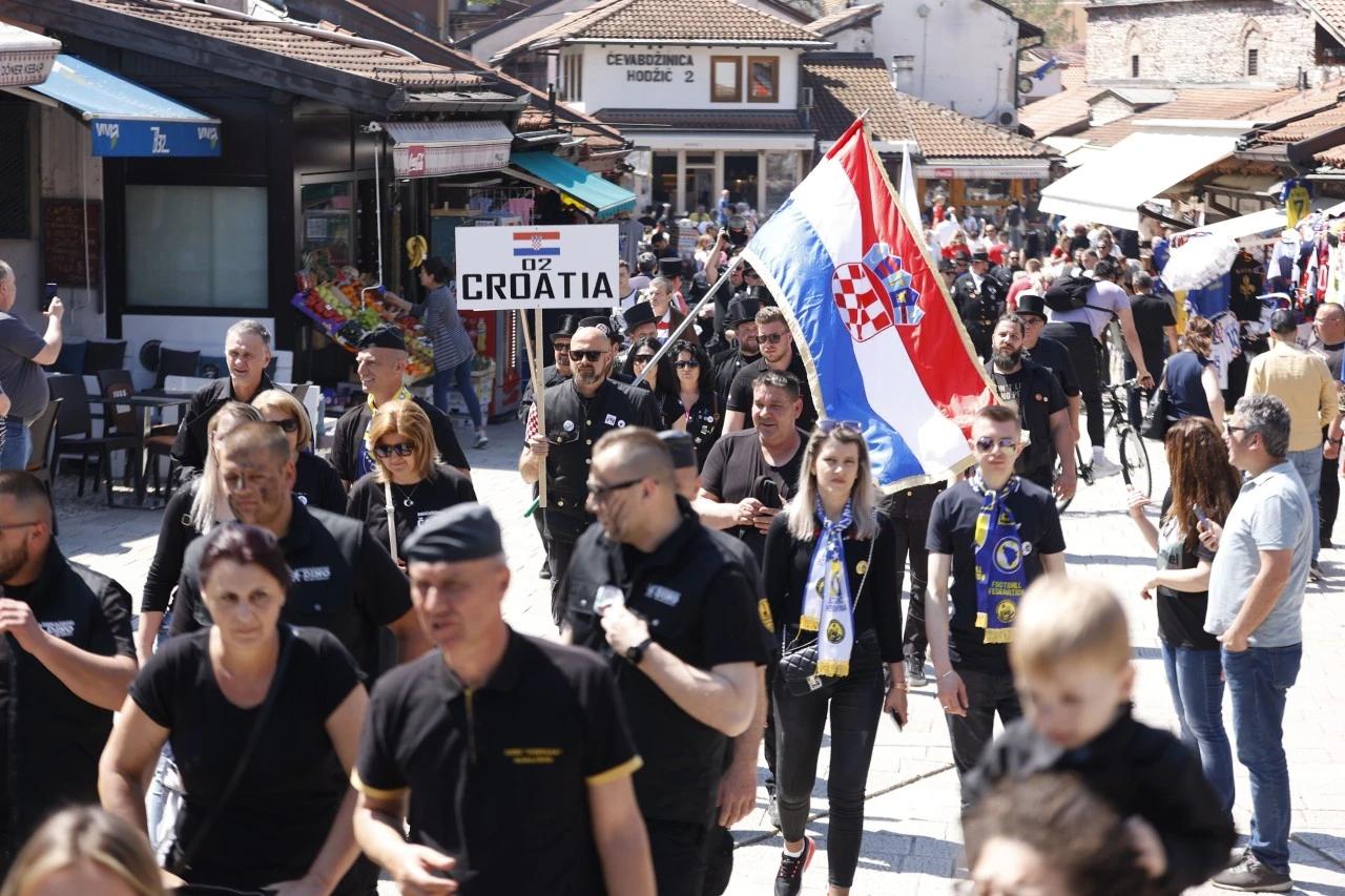 Dimnjačari iz nekoliko država prošetali Sarajevom