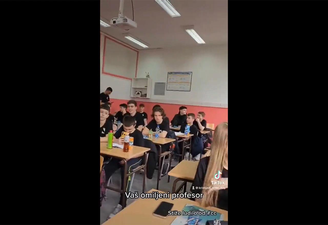 Kristijan Golubović sa osnovnoškolcima