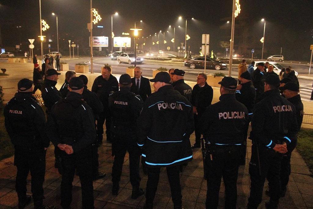 Novogodišnja noć protekla bez incidenata