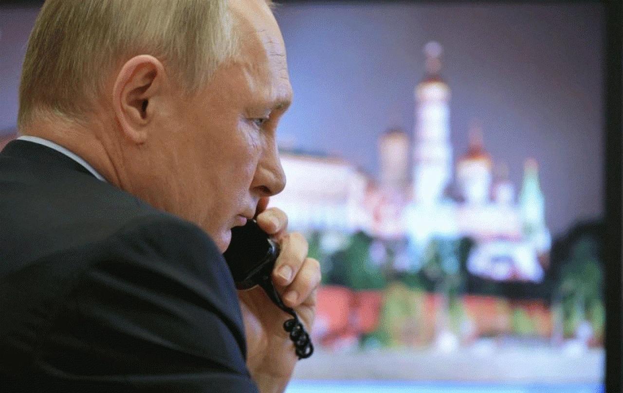 Putin na telefonu