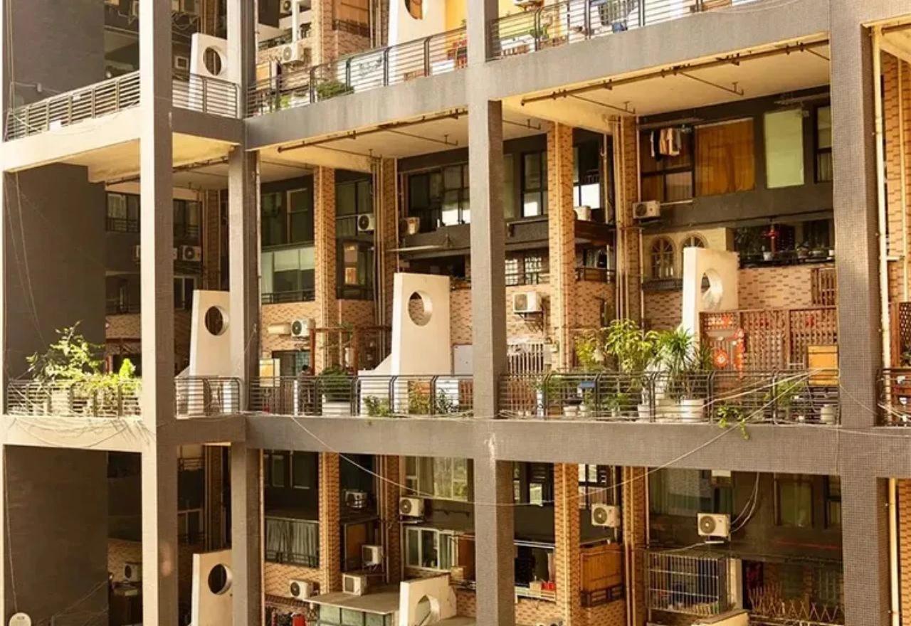  Manhattan Nature Giant Dollhouse