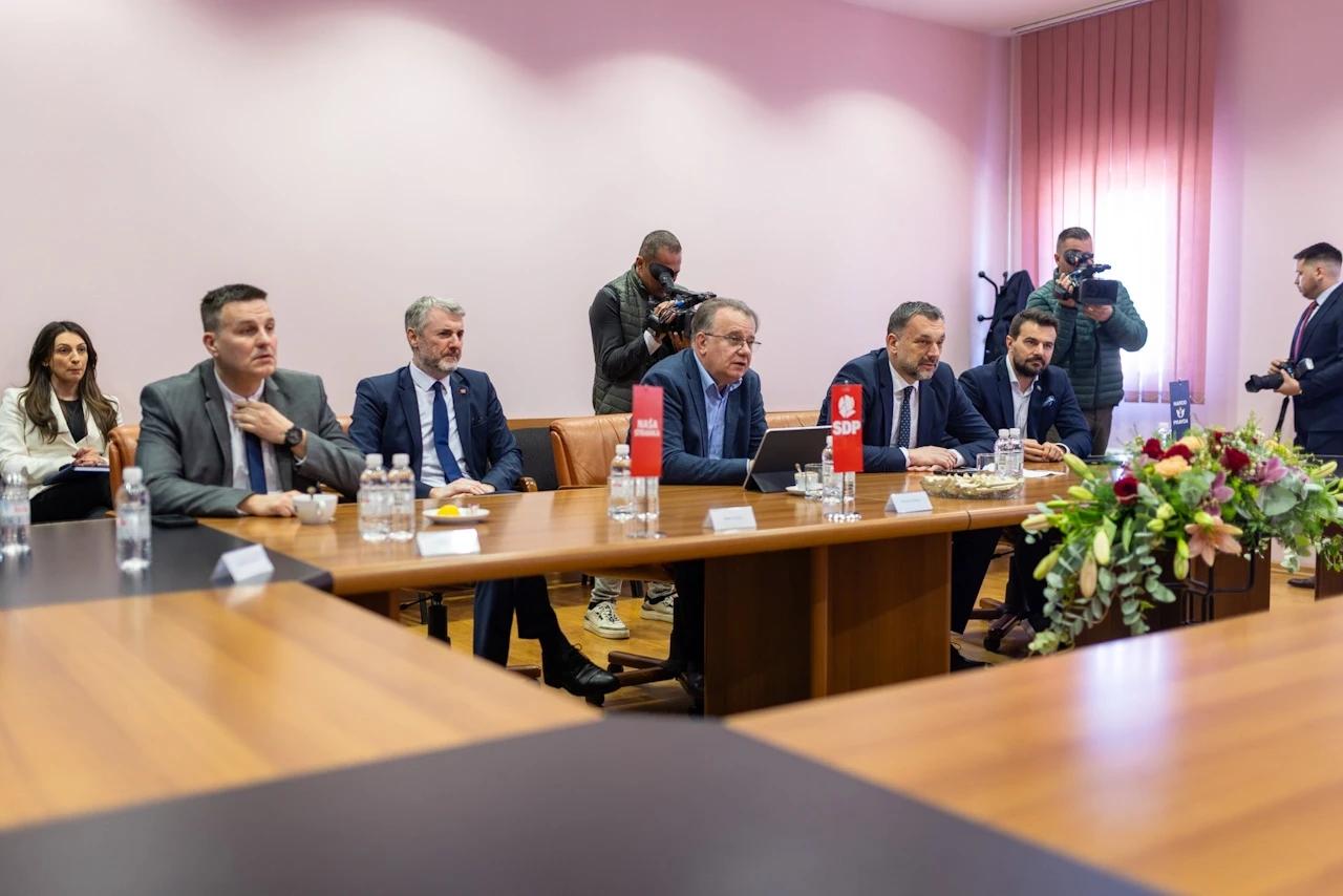 Počeo je sastanak Trojke i HDZ-a BiH u Mostaru