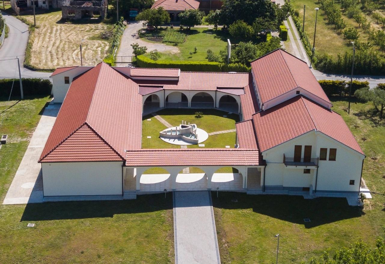Obnovljeni samostan