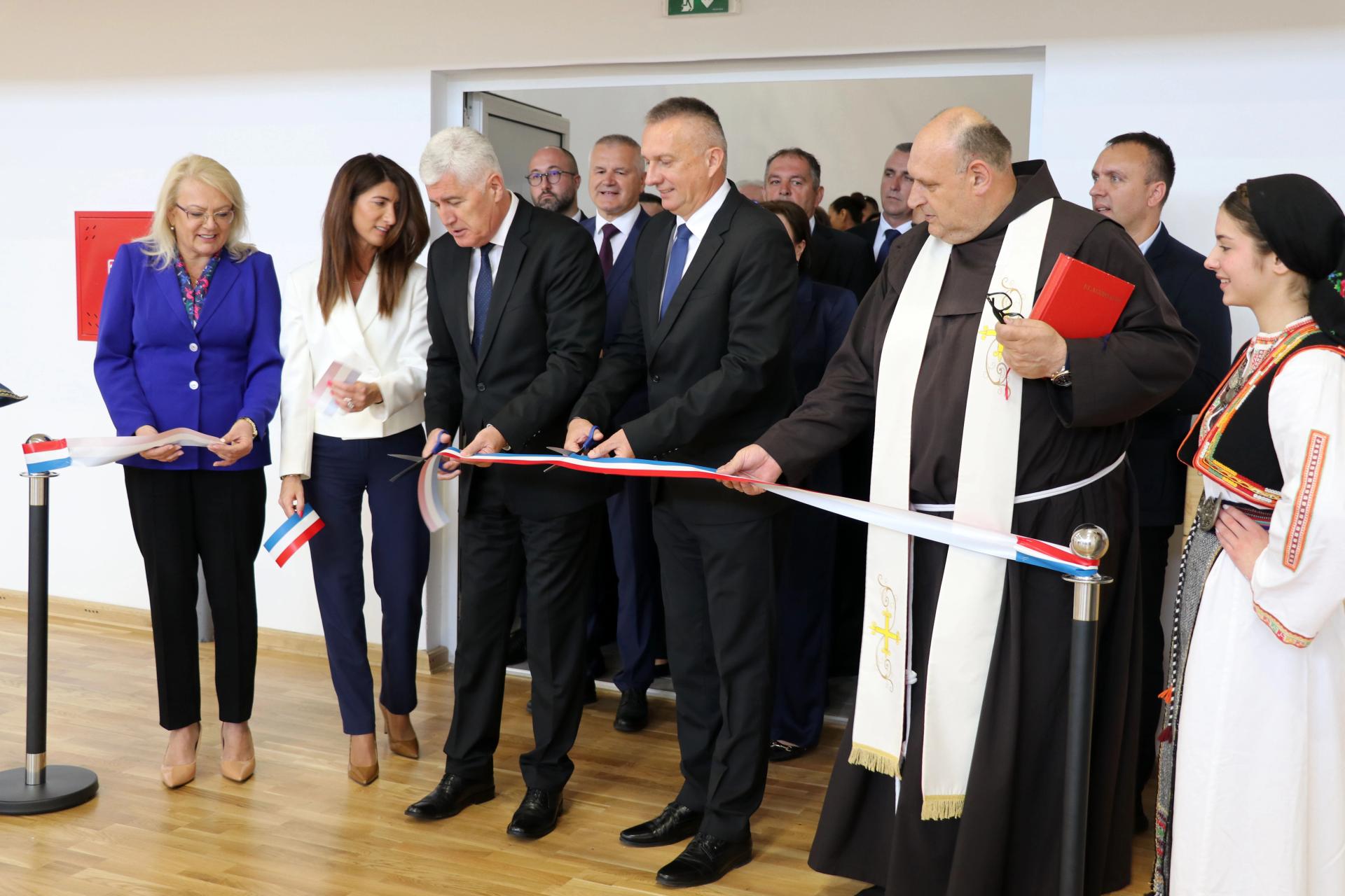 Svečano otvorenje školske športske dvorane Srednje škole fra Slavka Barbarića u Čitluku