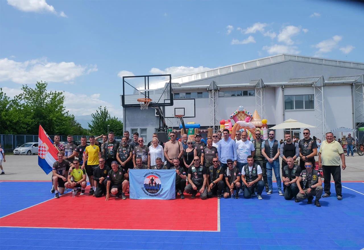 Srcem za Osmicu: Vitez ujedinio sport i sjećanje na ubijenu djecu