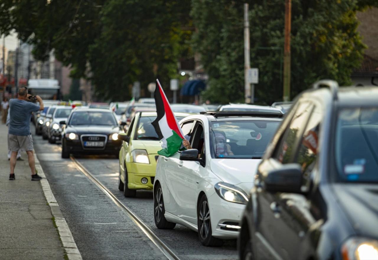 Podrška iz Sarajeva: Automobili u koloni za Iran i Palestinu