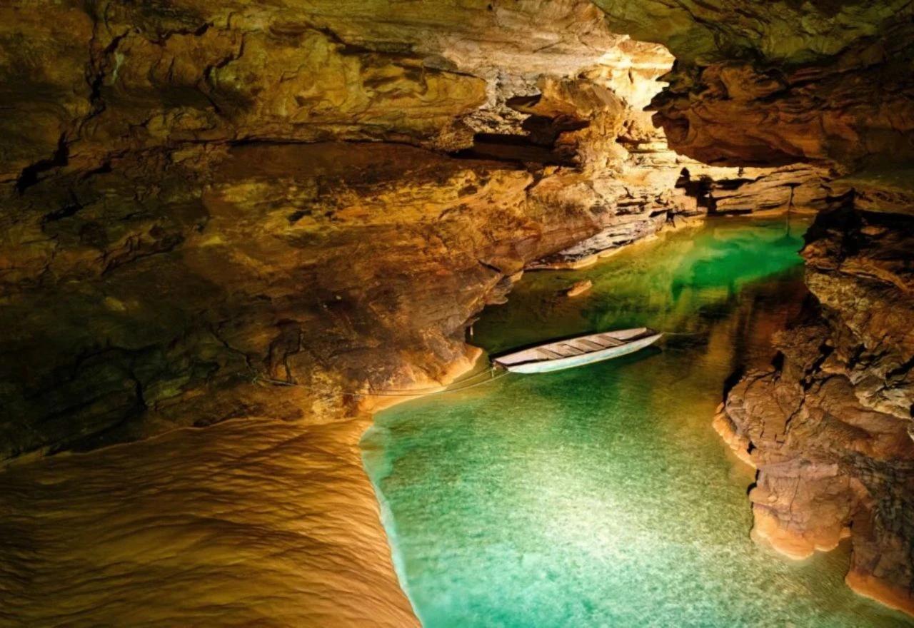 Podzemno jezero