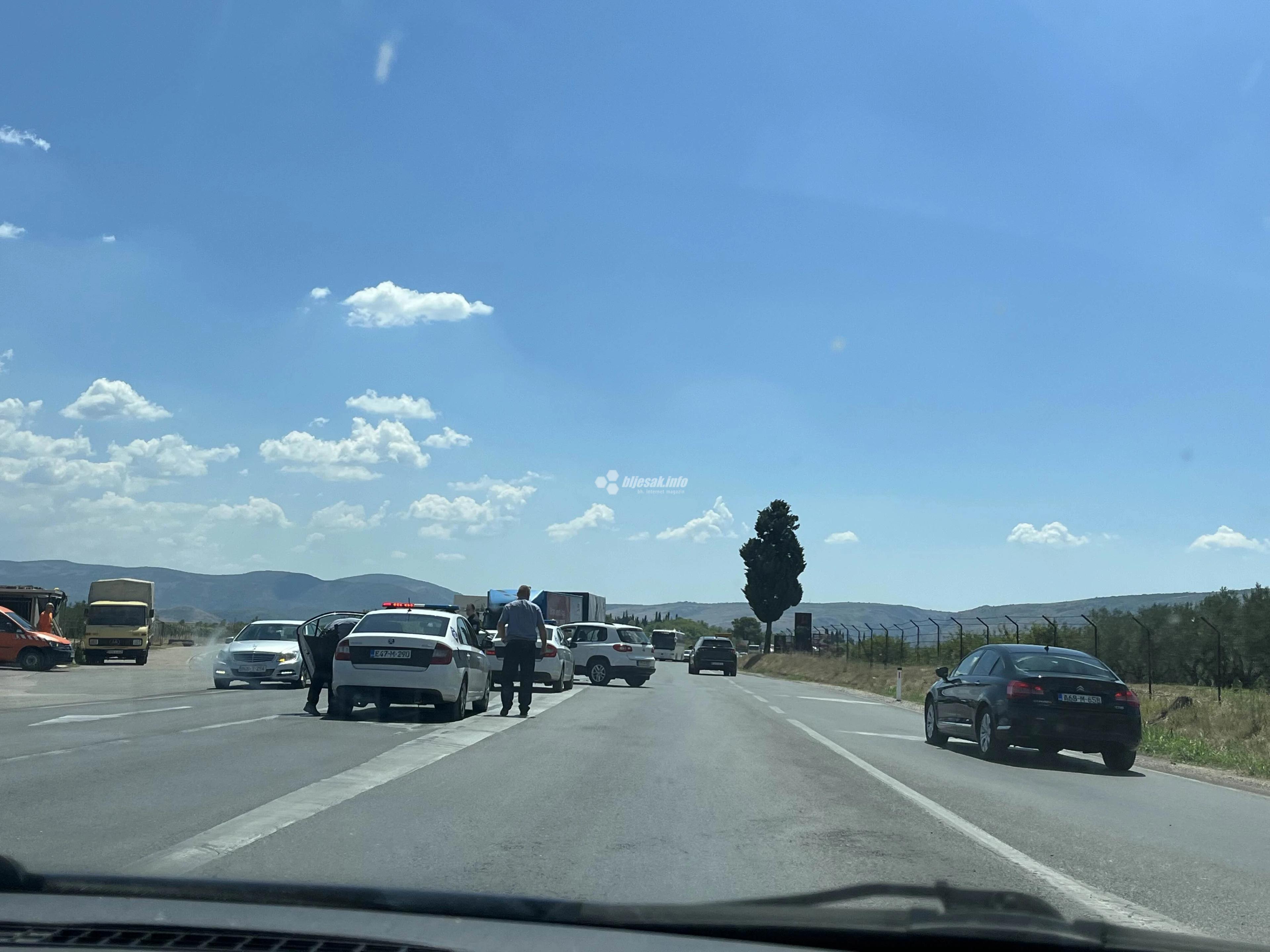 Sudar dva vozila na Bišću Polju u Mostaru