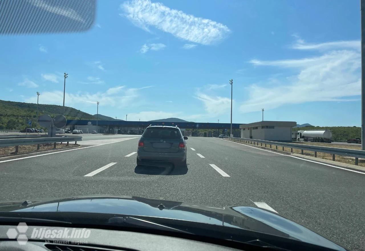 Kolona vozila na GP Bijača