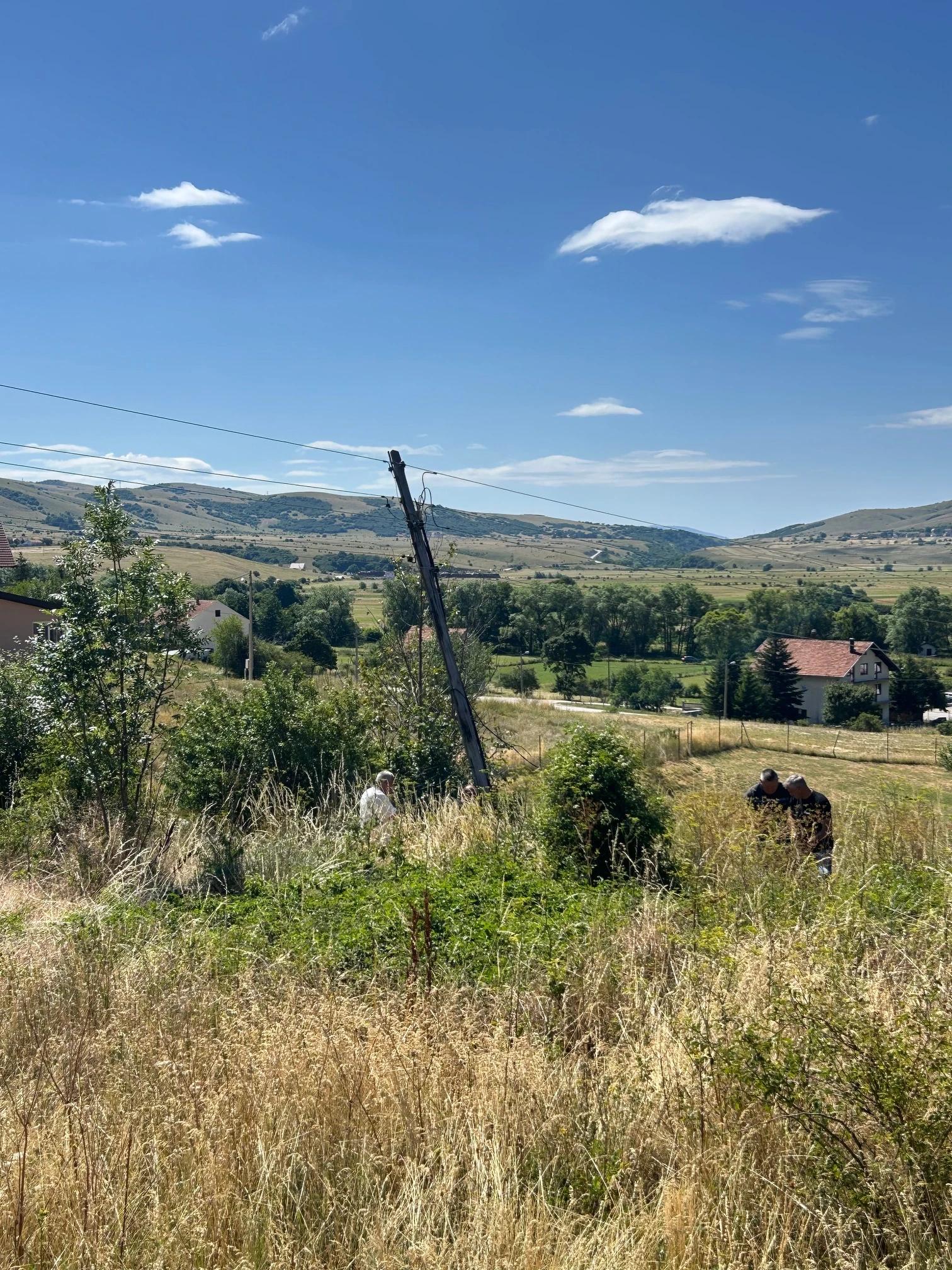 Električni stup