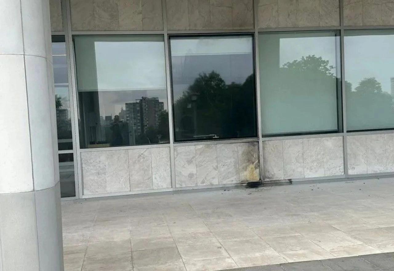 Pokušaj zapaljenja Kuće cvijeća u Beogradu
