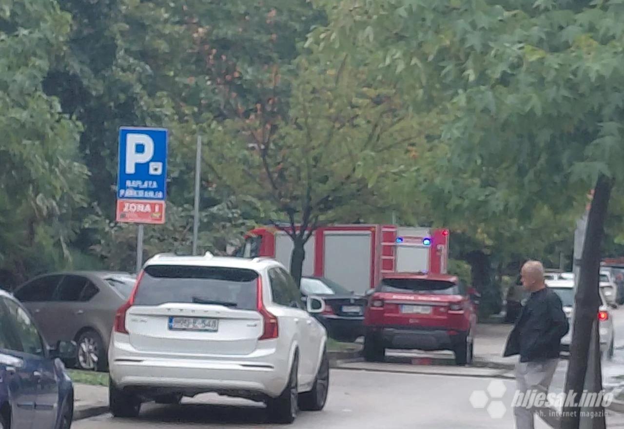 Kiše u Mostaru donijele nove probleme, vatrogasci na terenu