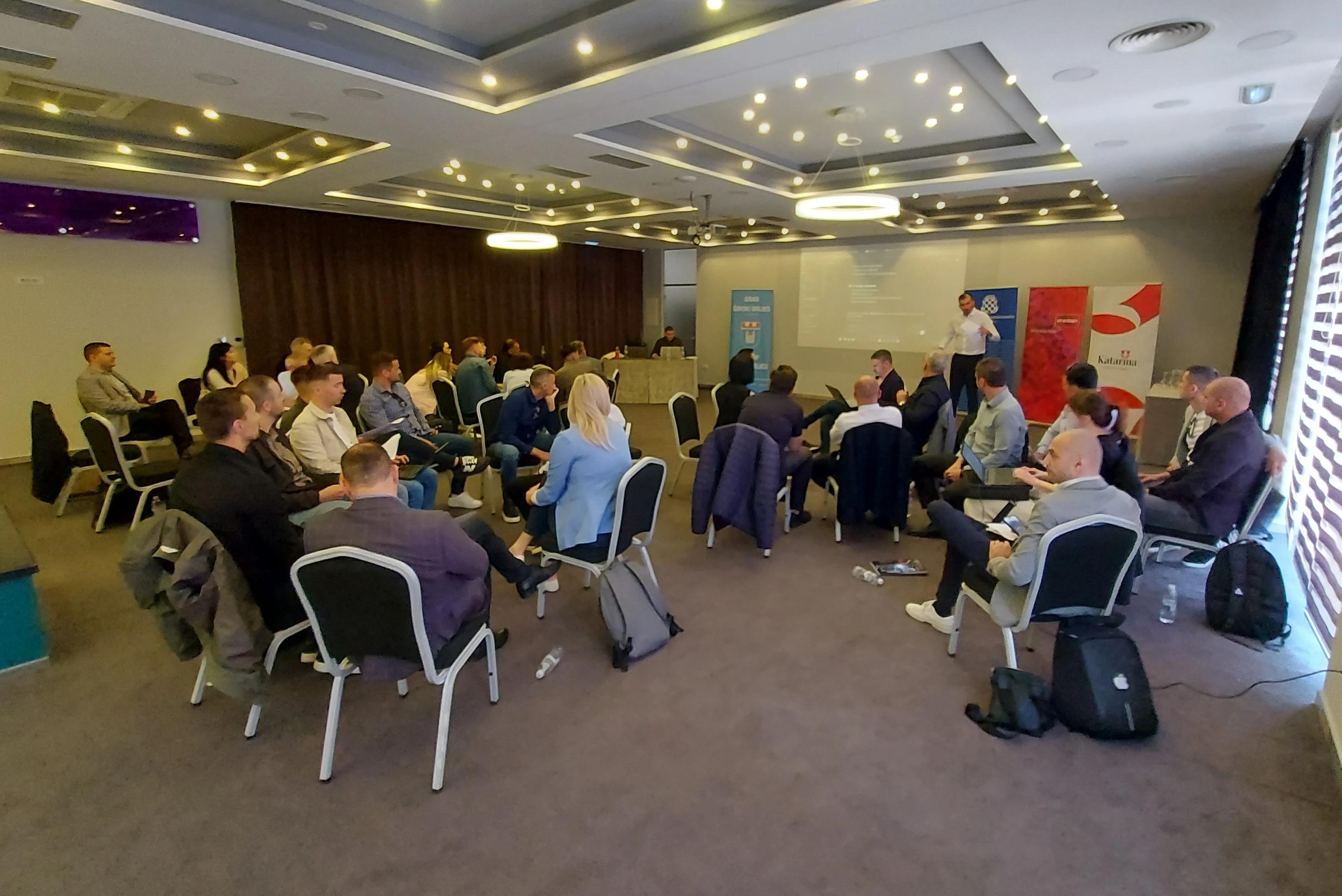 U Mostaru održana edukacija za mlade ''Digitalna transformacija poslovanja''