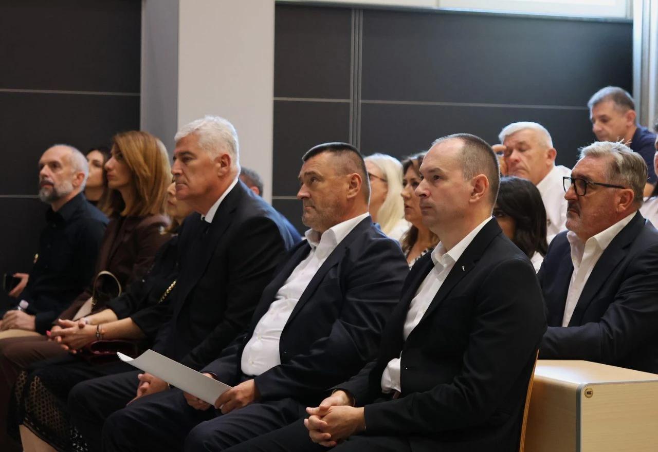 Mostar se oprostio od uglednog urologa dr. Davora Tomića