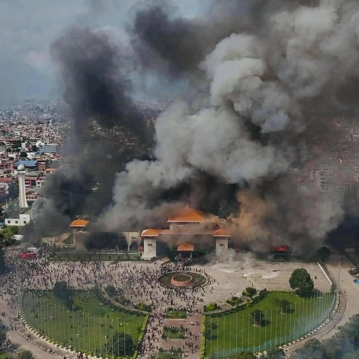 Nepalski parlament u plamenu