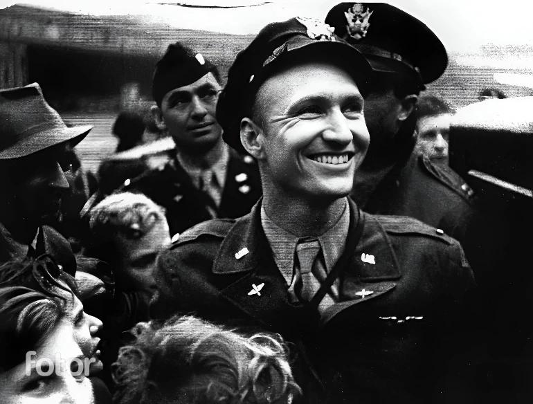 Gail S. Halvorsen, pilot i vojni časnik