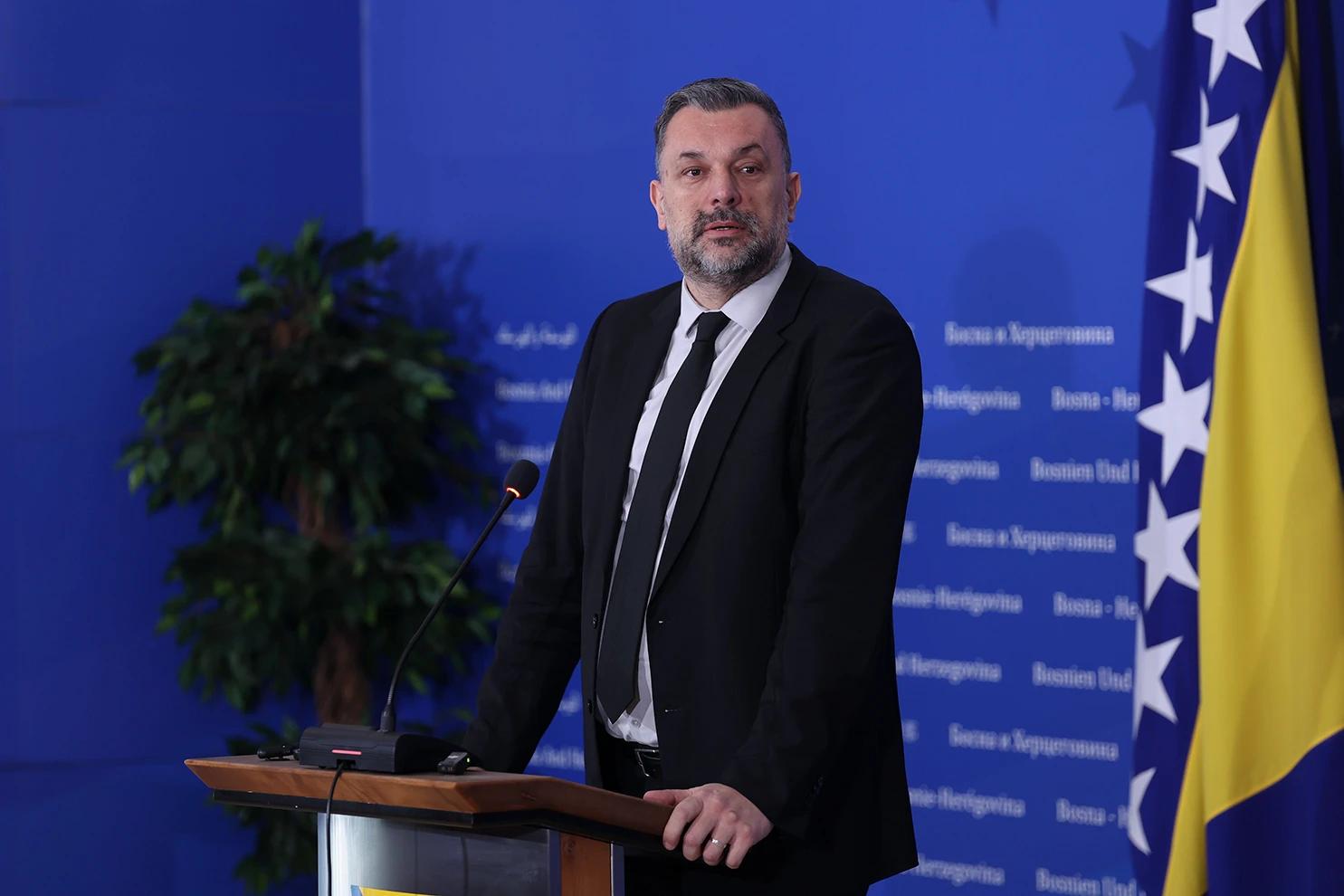 Konaković pred novinarima