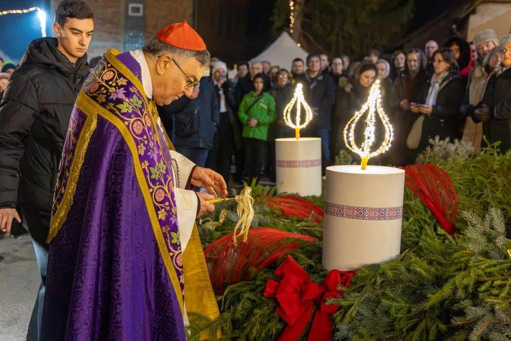 Kardinal Puljić otvorio manifestaciju ''Advent i Božić''
