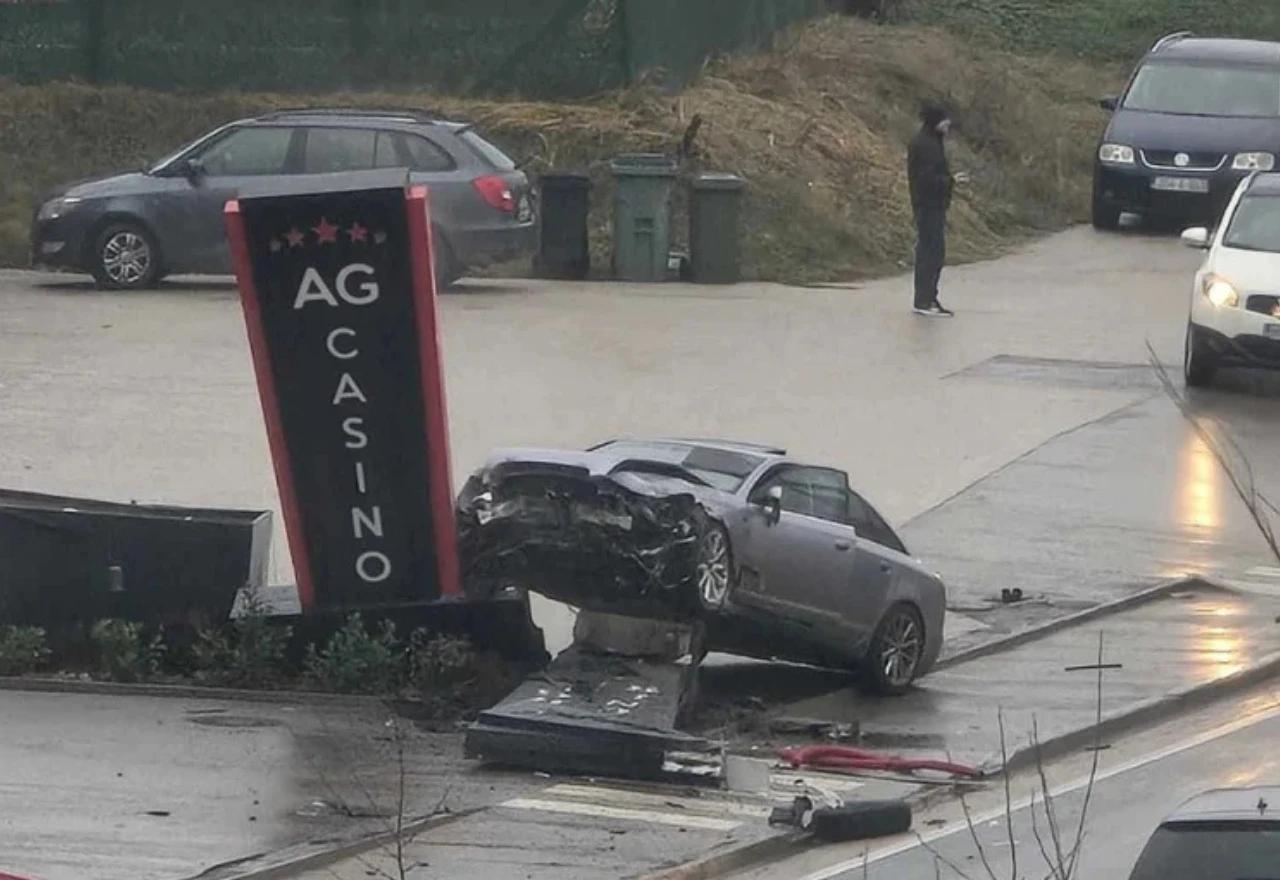 U sudaru tri automobila ozlijeđene tri osobe