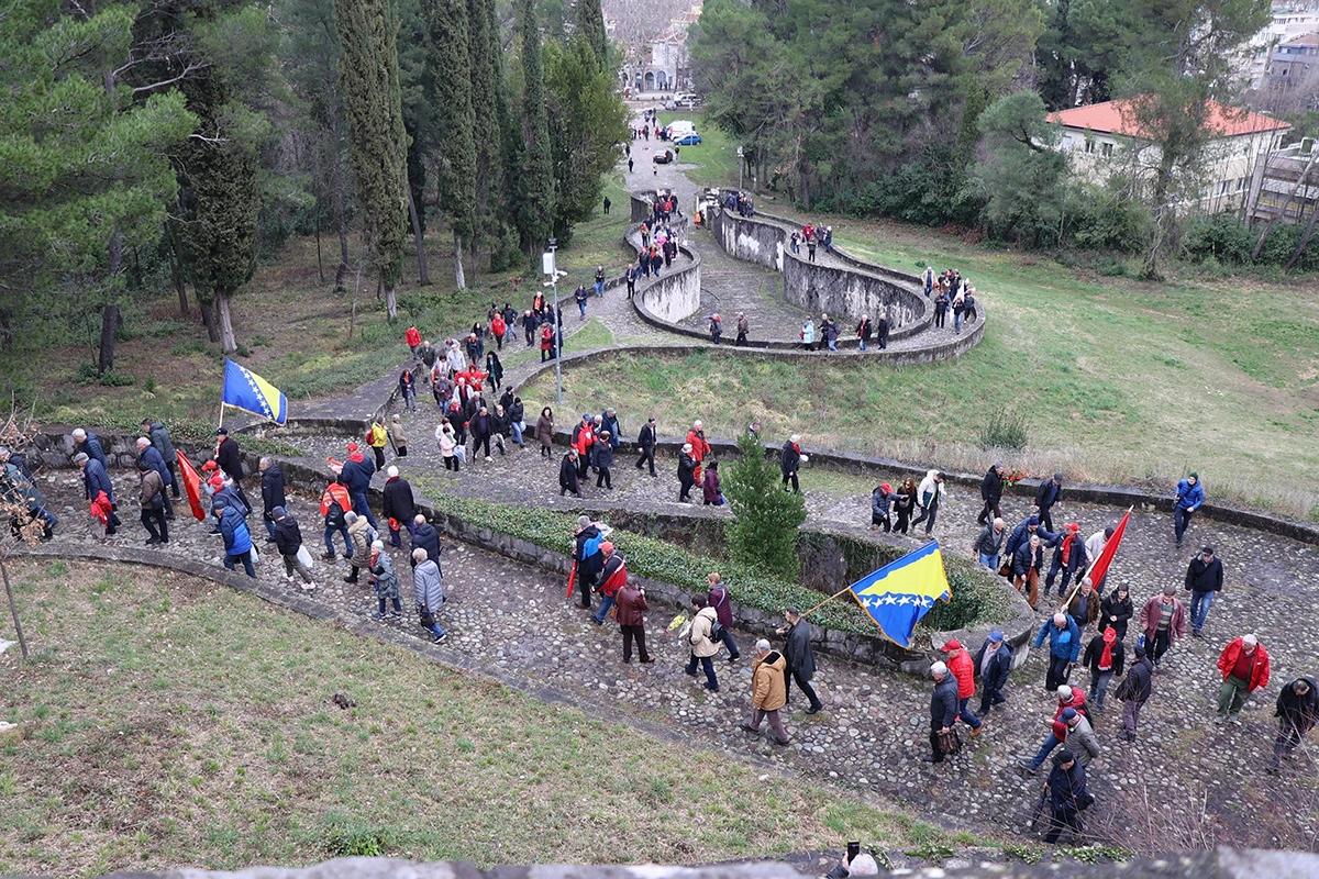 Polaganjem vijenaca obilježena 81. godišnjica oslobođenja Mostara