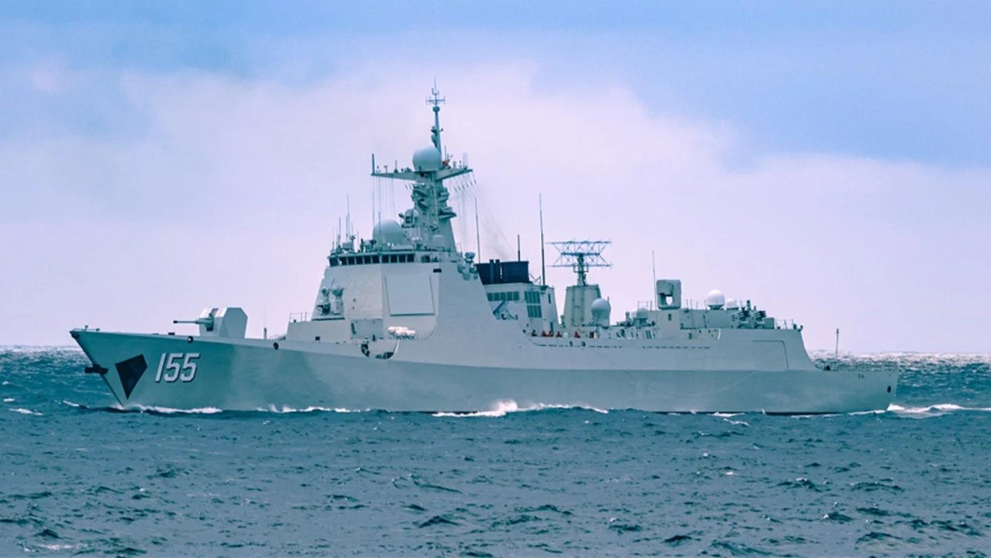 Kineski razarač Type 052D