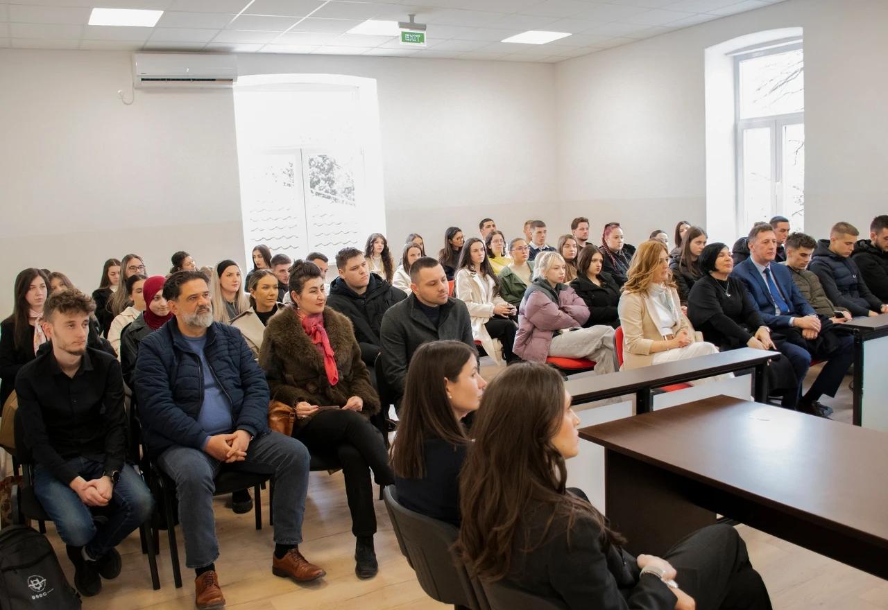 Veleposlanik Švicarske posjetio Univerzitet Džemal Bijedić u Mostaru